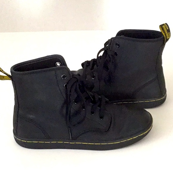 Dr. Martens Shoes - Dr. Martens, Shoreditch Black, Leather Lace-up  Ankle Boots. Moto. No insoles.